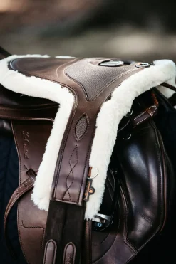 kentucky Sangle Bavette Sheepskin Stud Girth Special Horsewear Brown