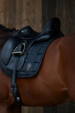 eskadron Tapis De Selle De Dressage Platinum 23 Big Square En Similicuir Black Online